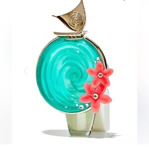 Bath & Body Works Disney Moana Plug In Light Up Wallflower + Bonus Wallflower
